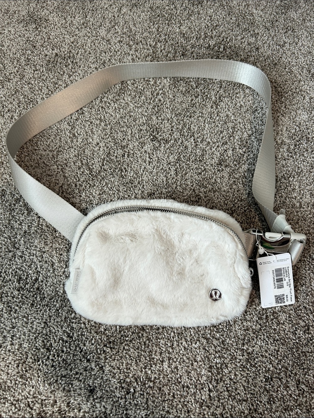 lululemon athletica Cream Faux Fur Crossbody Belt Bag NEW with tags bone/silver